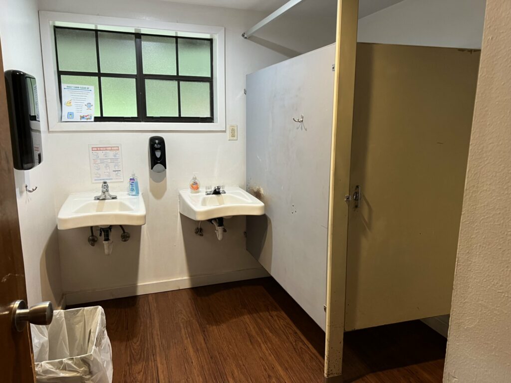 gilmont-camp-conference-cabin-gallery-7@2x